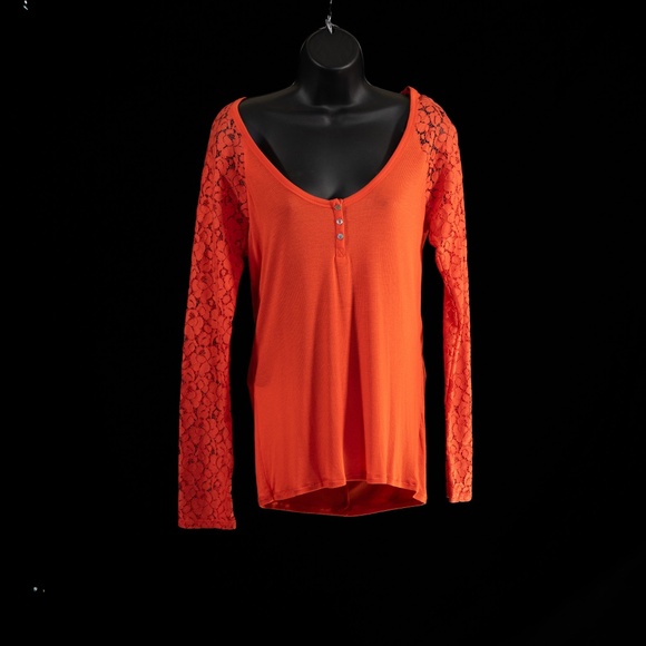 Victoria's Secret Tops - Victoria's Secret Women's Lace Sleeve Henley Scoop Neck Size Medium
